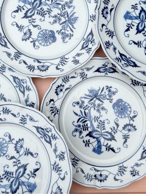 Blue and White Floral Porcelain Dinner Plates - Classic Home Dining Set